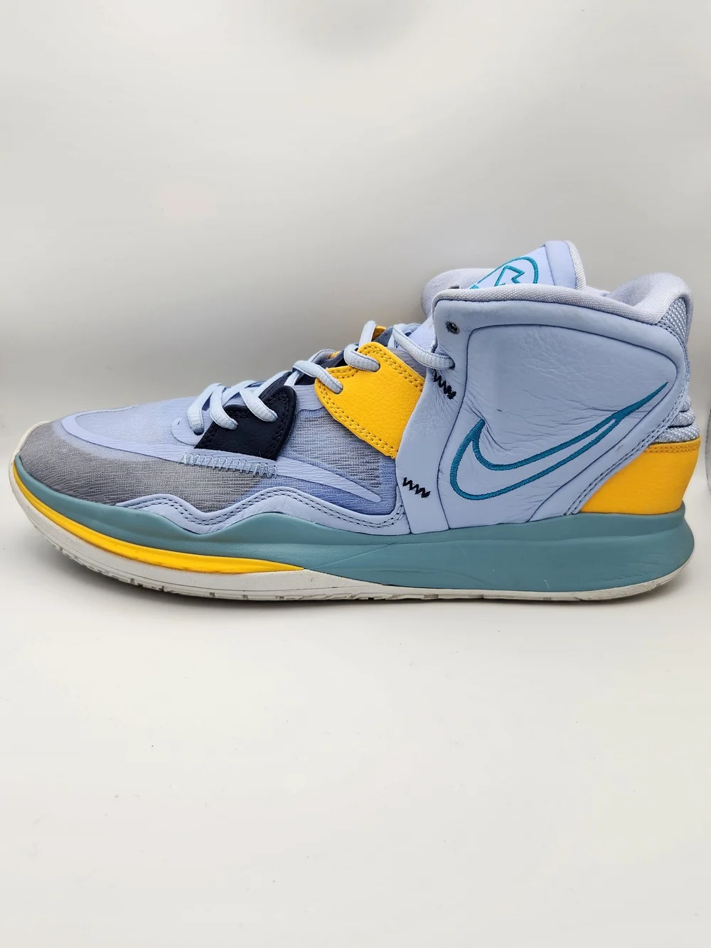 Nike Kyrie Infinity Light Marine/Laser Blue Mens Basketball Shoes 2022 Size 11.5